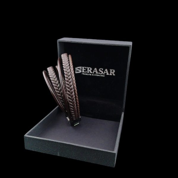 Schmuckaccessoire von Serasar – stilvolles Designobjekt in hochwertiger Präsentationsbox, ideal als Geschenk oder Statement-Piece